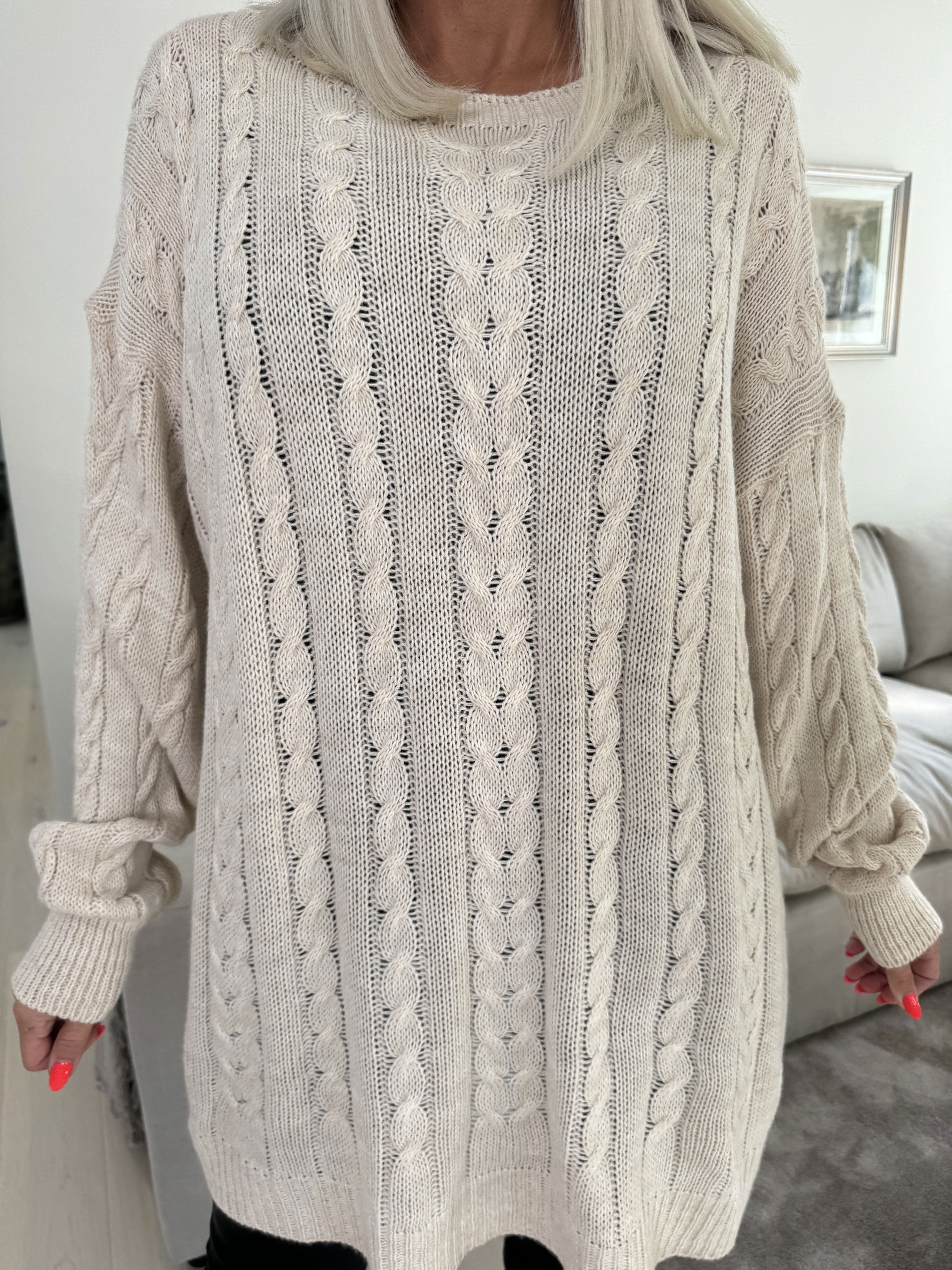 Annisa - Striktrøje med kabelstrik